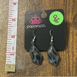 Paparazzi Elegant Black and Silver Earrings